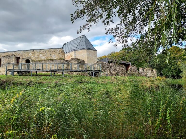Waterburcht Pietersheim: A Medieval Moated Castle in Belgium