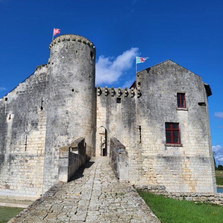 Château de Saint-Jean-d’Angle: A Fortified Castle Protecting the Salt Marshes