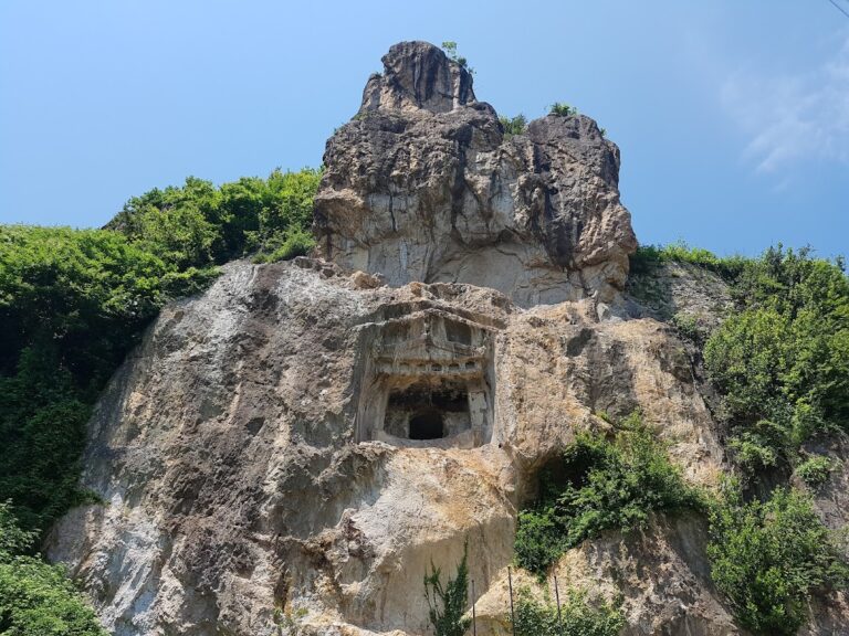 Ünye Castle: An Ancient Fortress in Turkey