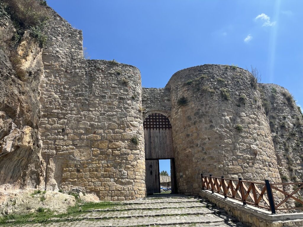 Ünye Castle: An Ancient Fortress in Turkey 4 Unye Castle