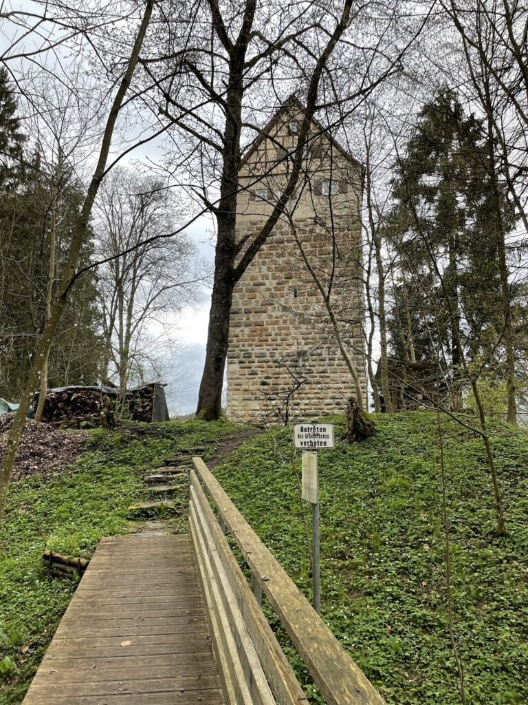 Turmhügelburg Leinroden
