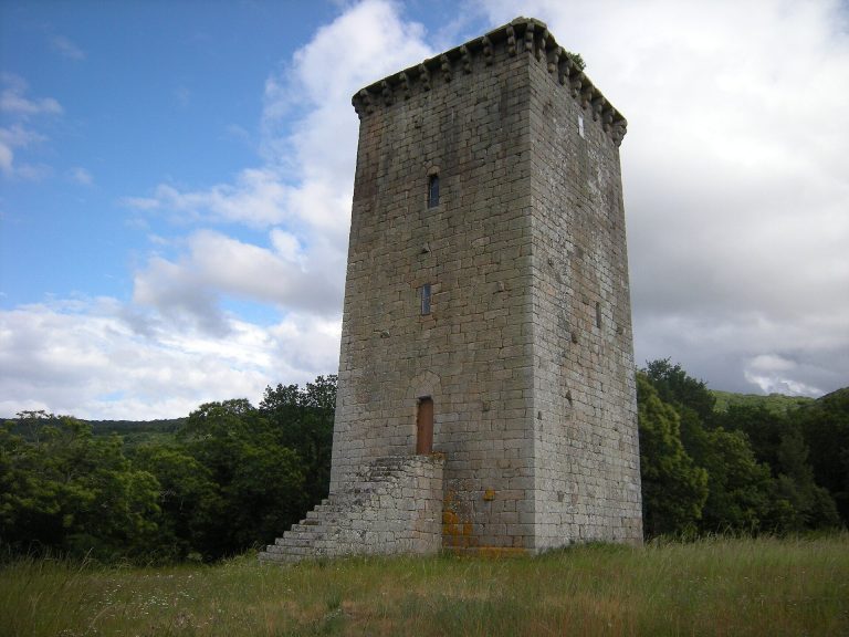 Tower of Fírbeda: A Medieval Fortification in Ourense, Spain