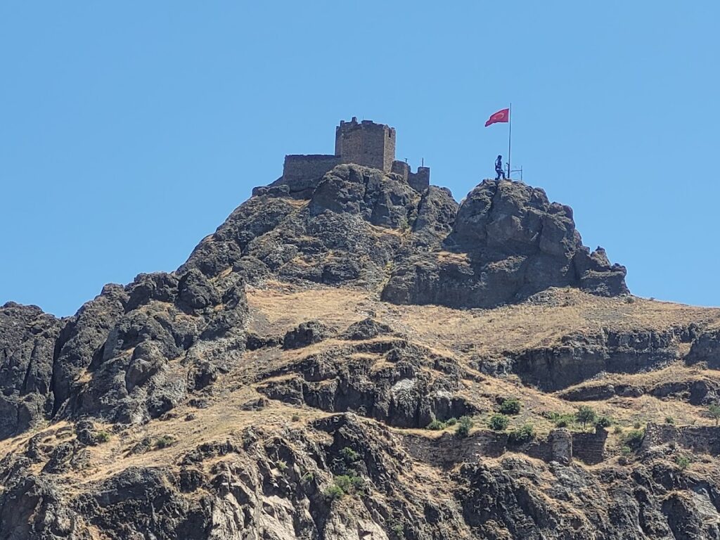 Castle of Şebinkarahisar: A Multi-Period Fortress in Türkiye 5 Castle of Şebinkarahisar