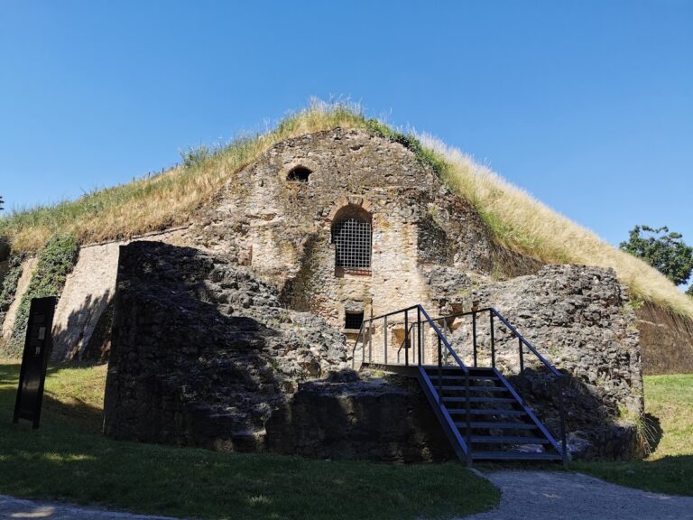Festung Rüsselsheim: A Former Fortress in Germany