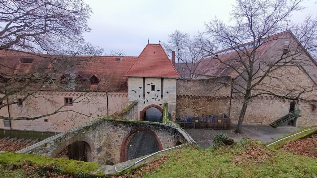 Festung Rüsselsheim: A Former Fortress in Germany 3 Festung Rüsselsheim