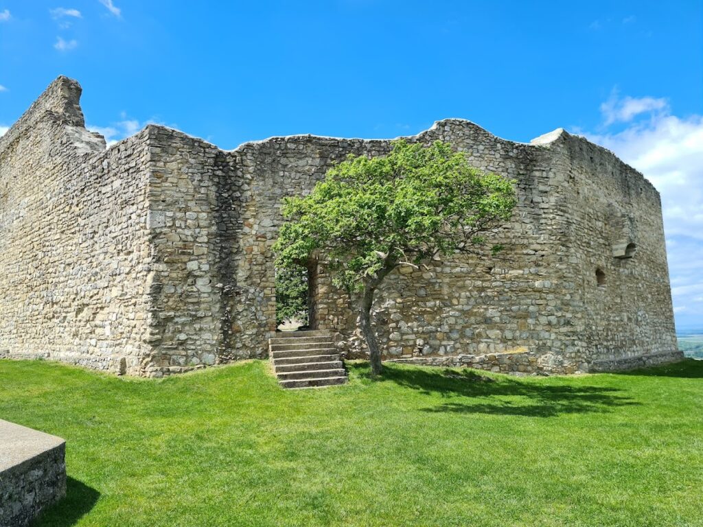 Castle Heimenburg, Hainburg an der Donau: A Danube Hilltop Fortress 4 Castle Heimenburg, Hainburg an der Donau