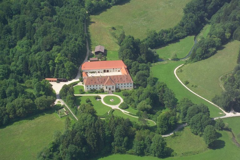 Schloss Ehrenfels: A Baroque Summer Residence in Germany