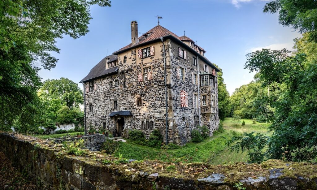 Burg Lede: A Moated Castle and Manor House in Bonn, Germany 2 Burg Lede