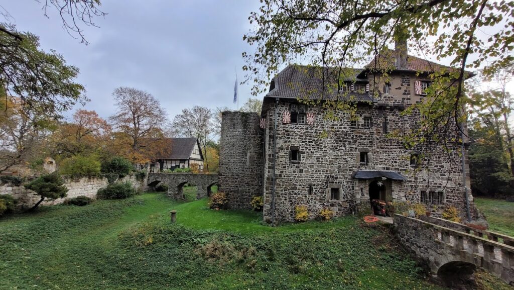 Burg Lede: A Moated Castle and Manor House in Bonn, Germany 5 Burg Lede