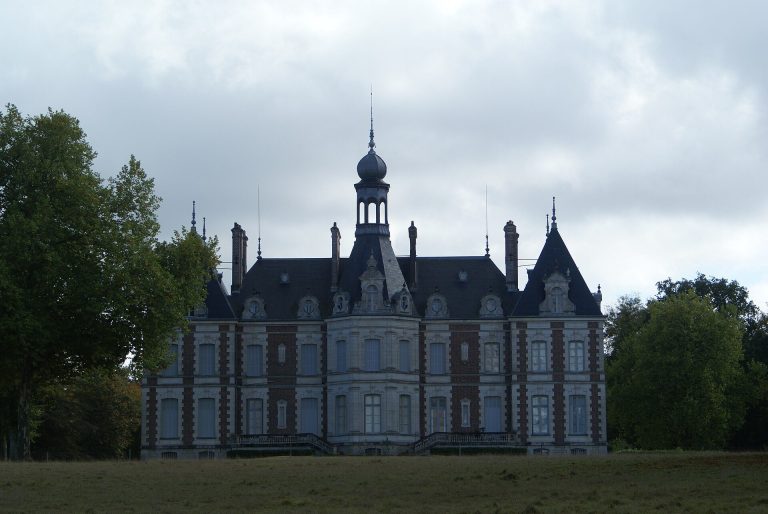 Château du Muguet: A Neo-Louis XIII Château and Wartime Conference Site in France