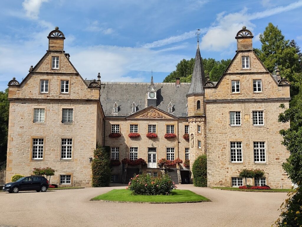Surenburg: A Moated Castle in Germany 1 Surenburg