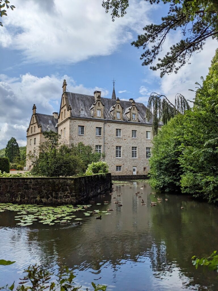 Surenburg: A Moated Castle in Germany 2 Surenburg