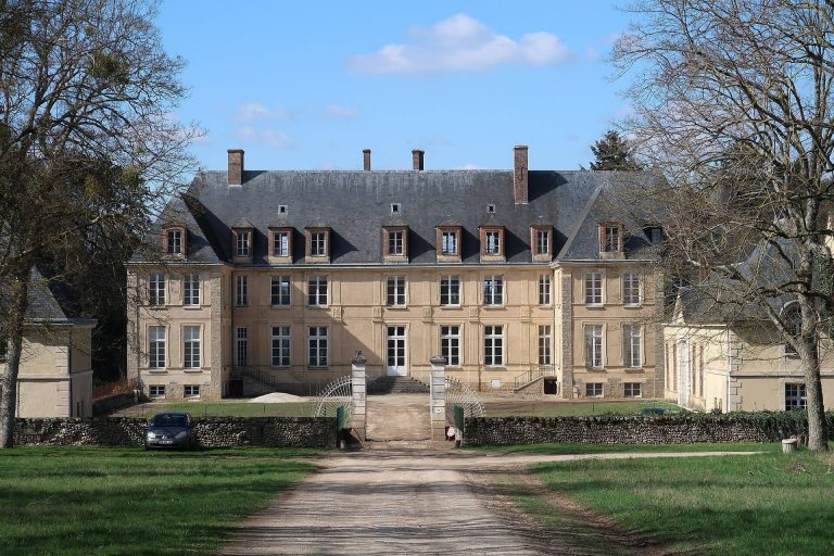 Château de Passy: A Fortified Château in France
