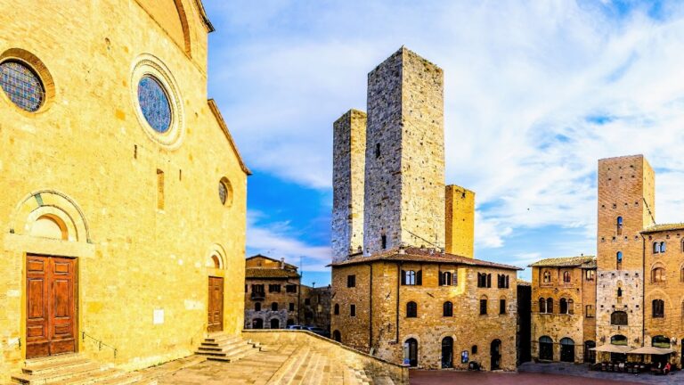 Torri dei Salvucci: Twin Medieval Towers in San Gimignano