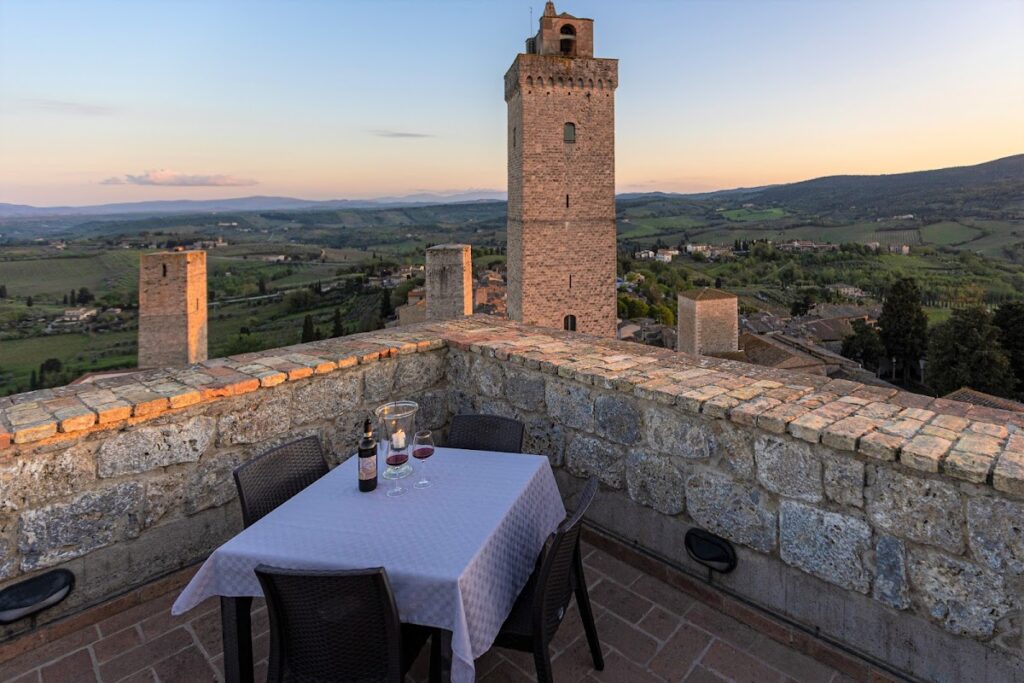 Torri dei Salvucci: Twin Medieval Towers in San Gimignano 3 Torri dei Salvucci