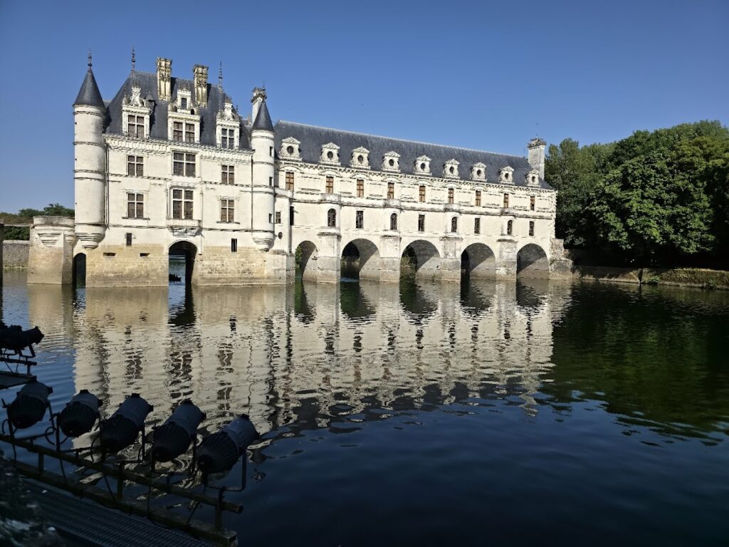 Château de Chenonceau: A Renaissance Residence on the Cher 1 Château de Chenonceau