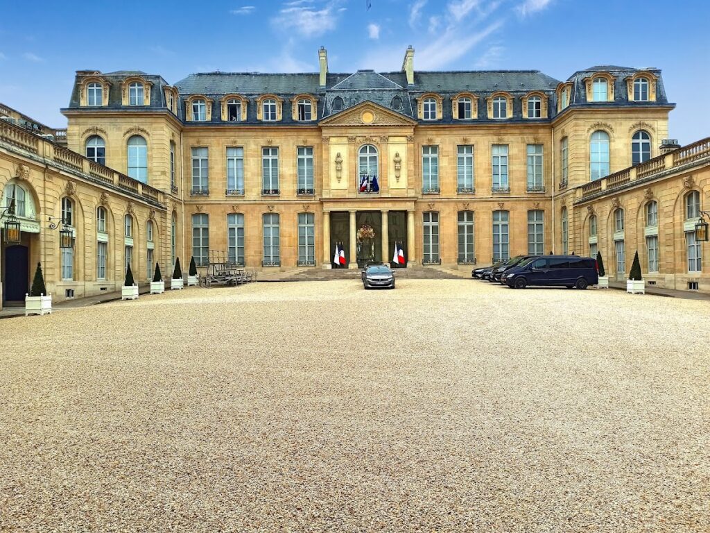 Élysée Palace: The Presidential Residence of France 1 Élysée Palace