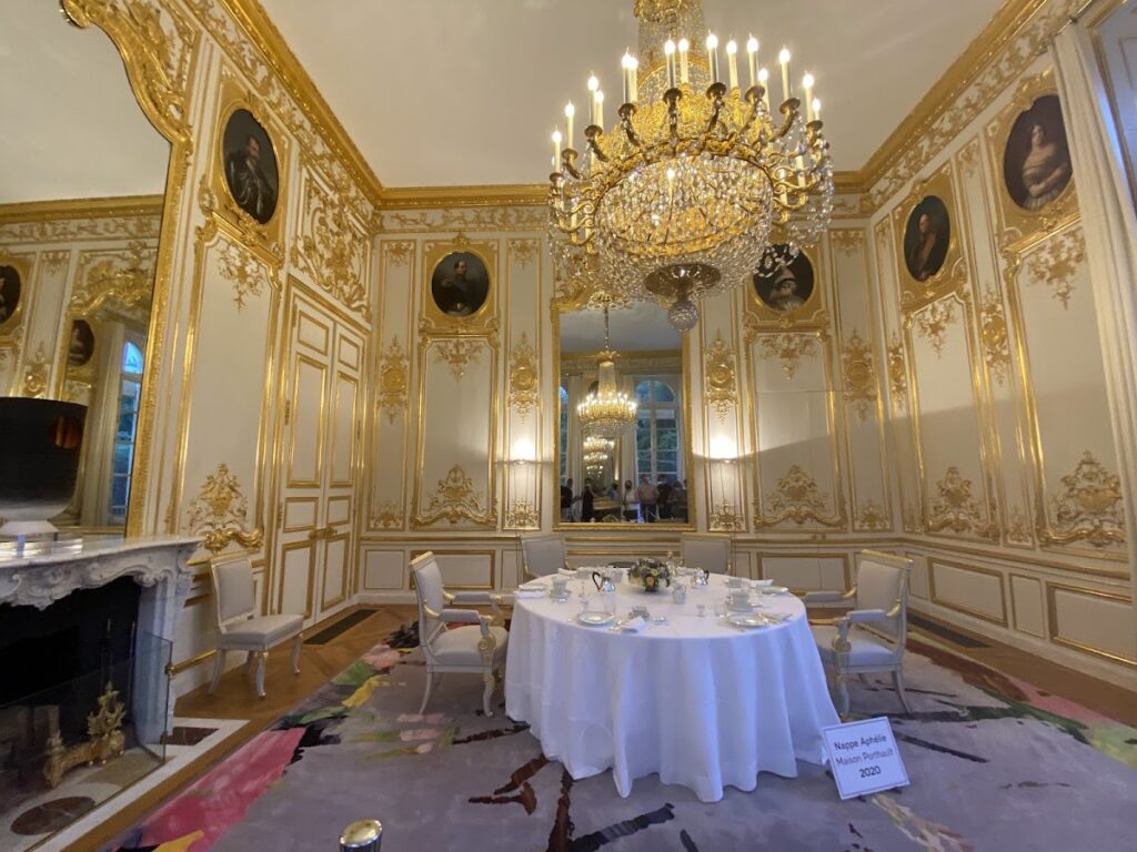 Élysée Palace: The Presidential Residence of France 4 Élysée Palace