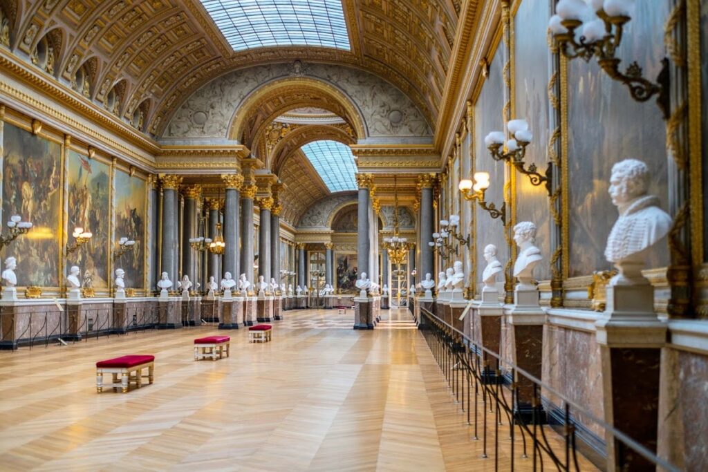 Palace of Versailles: Royal Residence and Museum of French History 4 Palace of Versailles