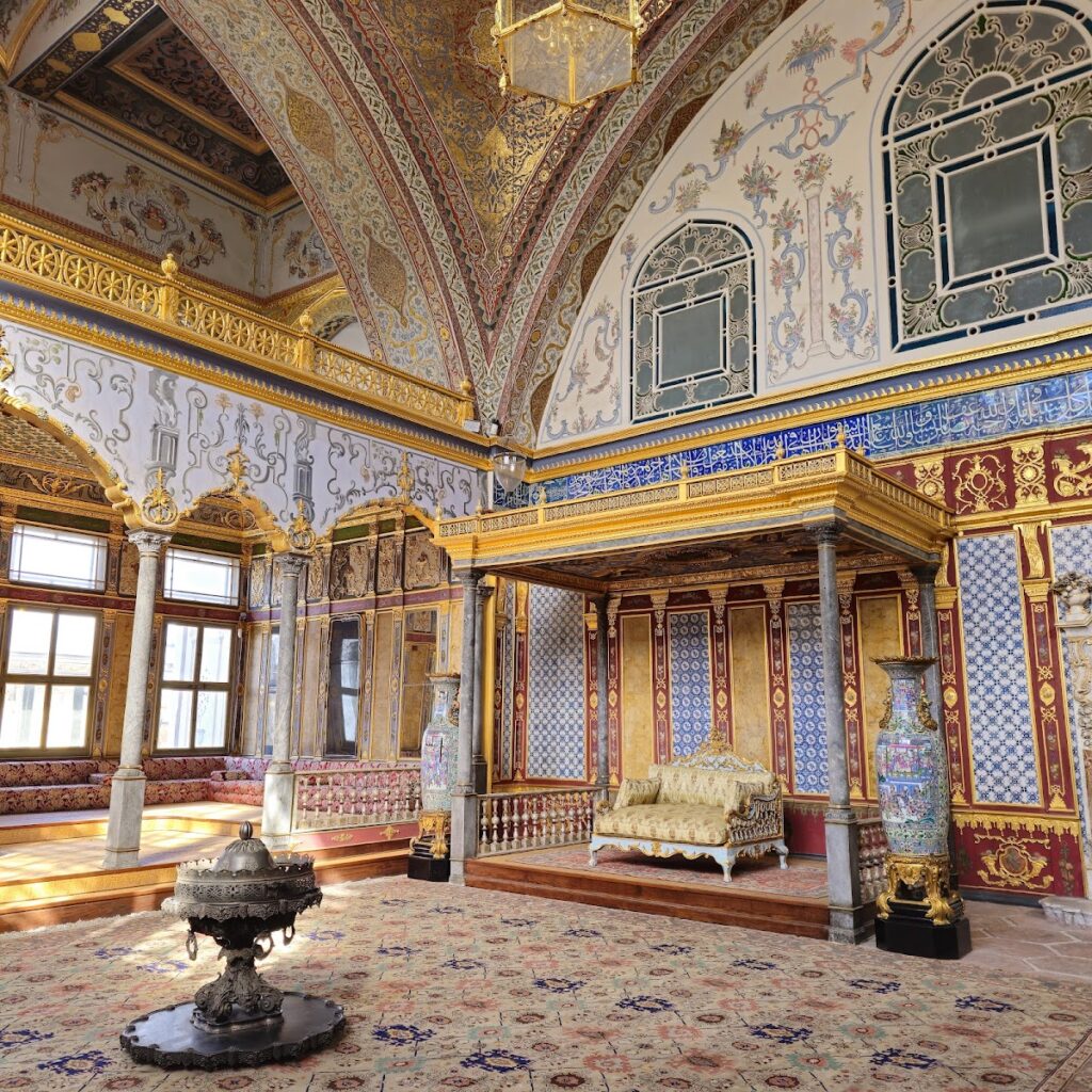 Topkapı Palace: The Ottoman Imperial Residence in Istanbul 2 Topkapı Palace