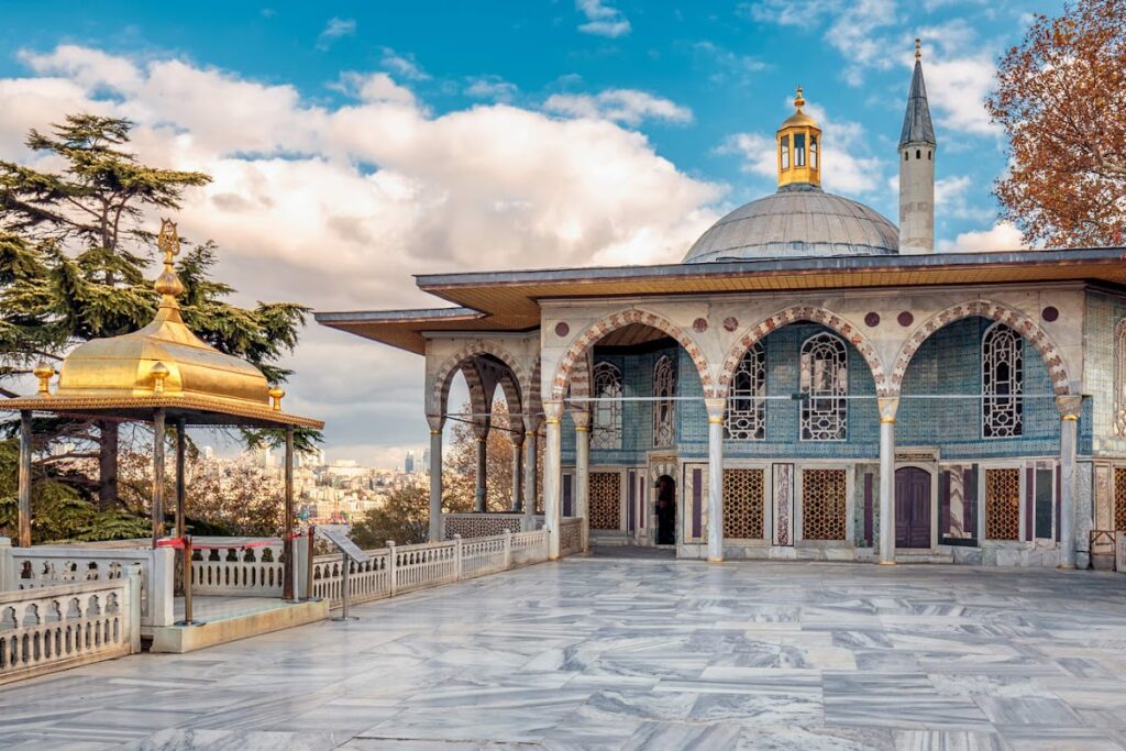 Topkapı Palace: The Ottoman Imperial Residence in Istanbul 3 Topkapı Palace