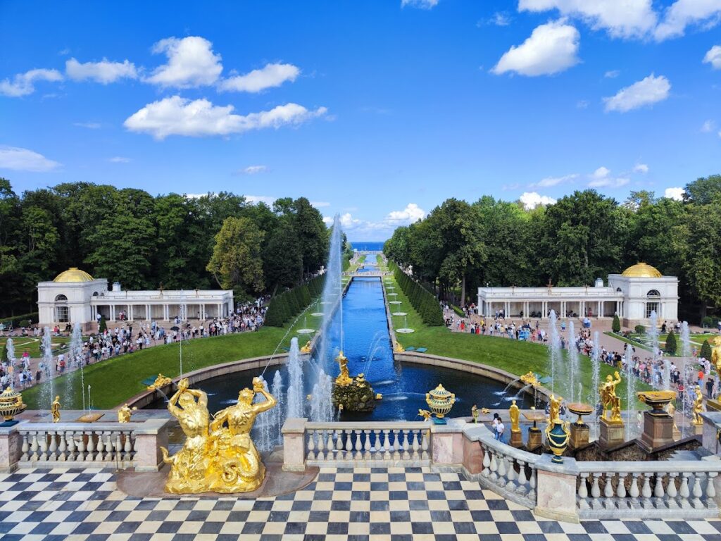 Peterhof Grand Palace: The Russian Imperial Summer Residence 2 Peterhof Grand Palace