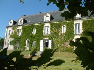 Château de Bois-Briand: A Historic Estate in Nantes, France