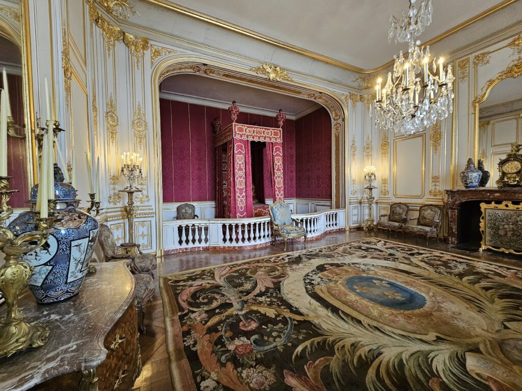 Château de Chambord: A French Renaissance Royal Hunting Palace 4 Château de Chambord