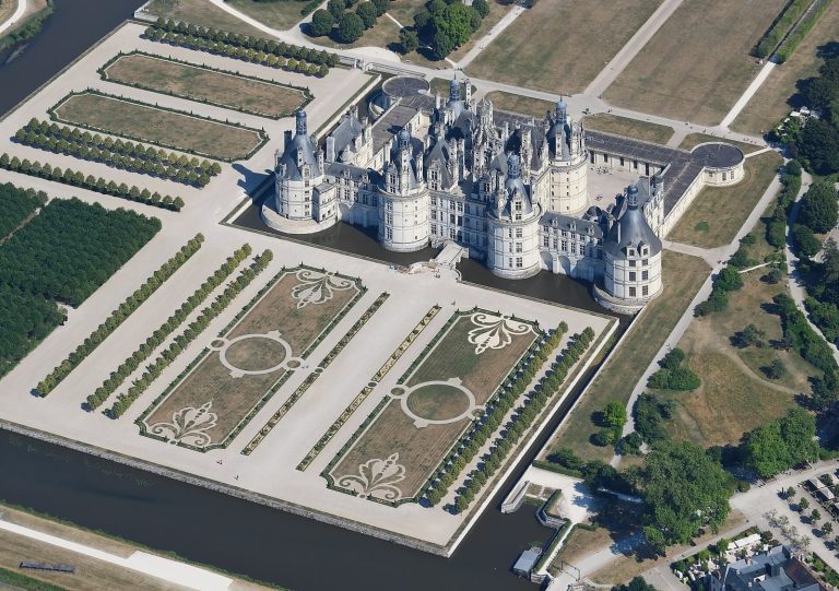 Château de Chambord: A French Renaissance Royal Hunting Palace