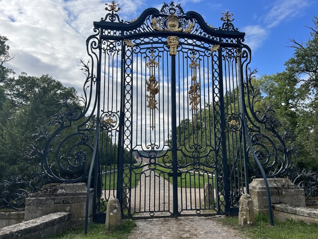 Château de Rosny-sur-Seine: A Louis XIII-Style Residence of the Dukes of Sully 2 Château de Rosny-sur-Seine