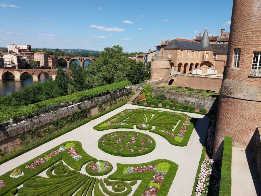 Palais de la Berbie: An Episcopal Palace and Urban Fortress in Albi 1 Palais de la Berbie