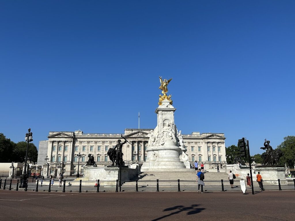 Buckingham Palace: The British Monarch’s London Residence and Administrative Headquarters 3 Buckingham Palace
