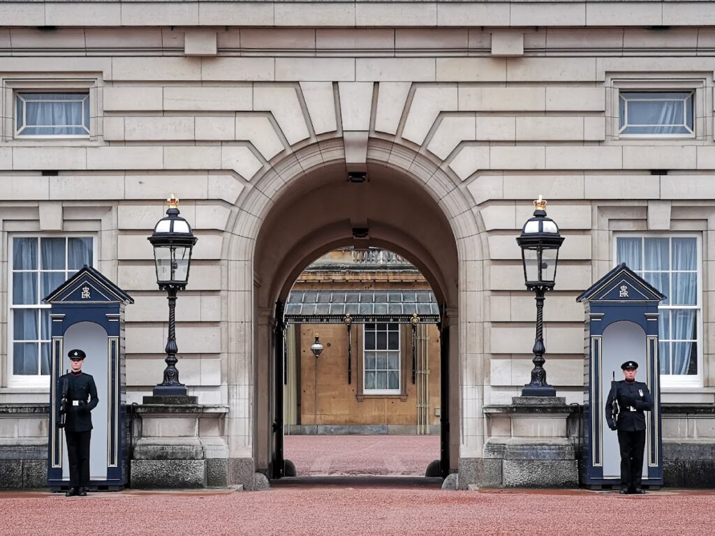 Buckingham Palace: The British Monarch’s London Residence and Administrative Headquarters 5 Buckingham Palace