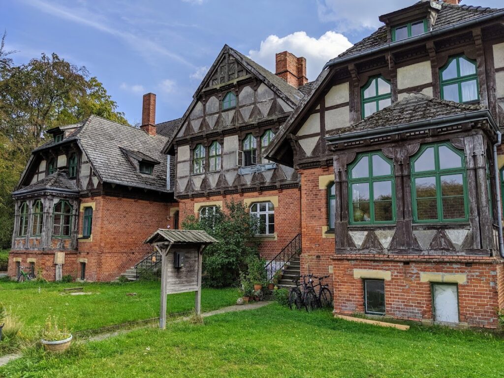 Schloss Wiligrad: A Neo-Renaissance Ducal Residence in Germany 3 Schloss Wiligrad