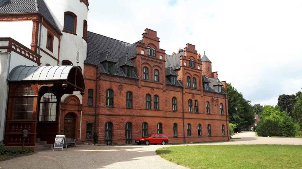 Schloss Wiligrad: A Neo-Renaissance Ducal Residence in Germany 4 Schloss Wiligrad