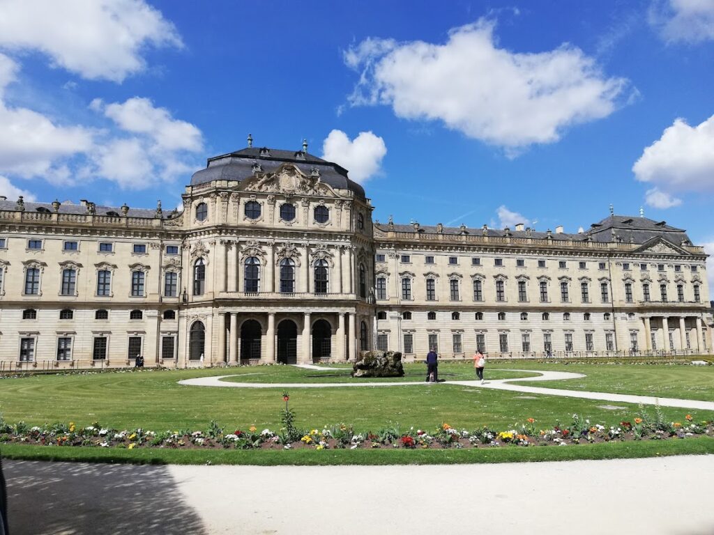 Würzburg Residence: Baroque Palace of the Prince-Bishops of Würzburg 1 Würzburg Residence
