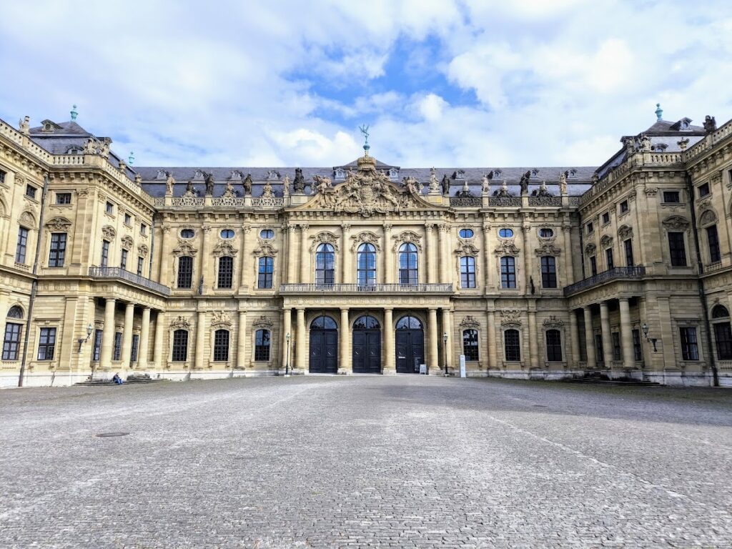 Würzburg Residence: Baroque Palace of the Prince-Bishops of Würzburg 2 Würzburg Residence