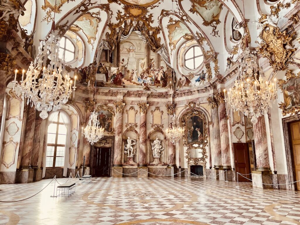 Würzburg Residence: Baroque Palace of the Prince-Bishops of Würzburg 3 Würzburg Residence