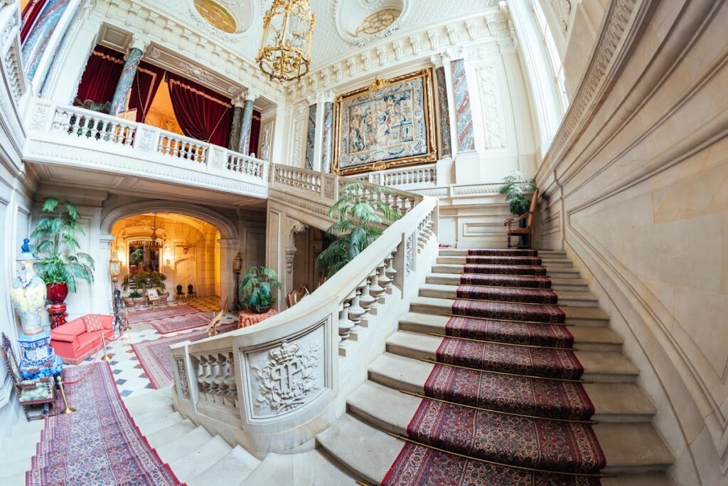 Pszczyna Castle: A Silesian Fortified Castle Transformed into a Palace 1 Pszczyna Castle