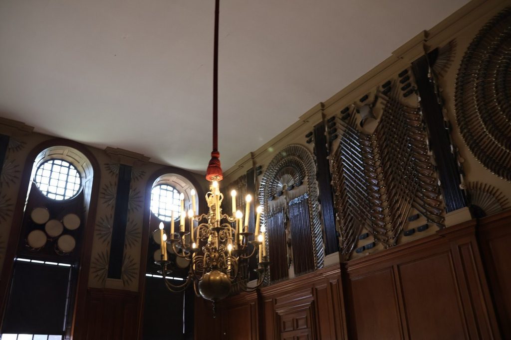 Hampton Court Palace: Tudor and Baroque Royal Residence 2 Hampton Court Palace