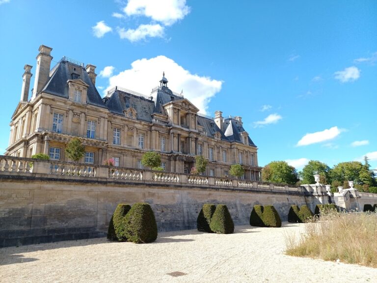 Château de Maisons: A Landmark of Seventeenth-Century French Architecture