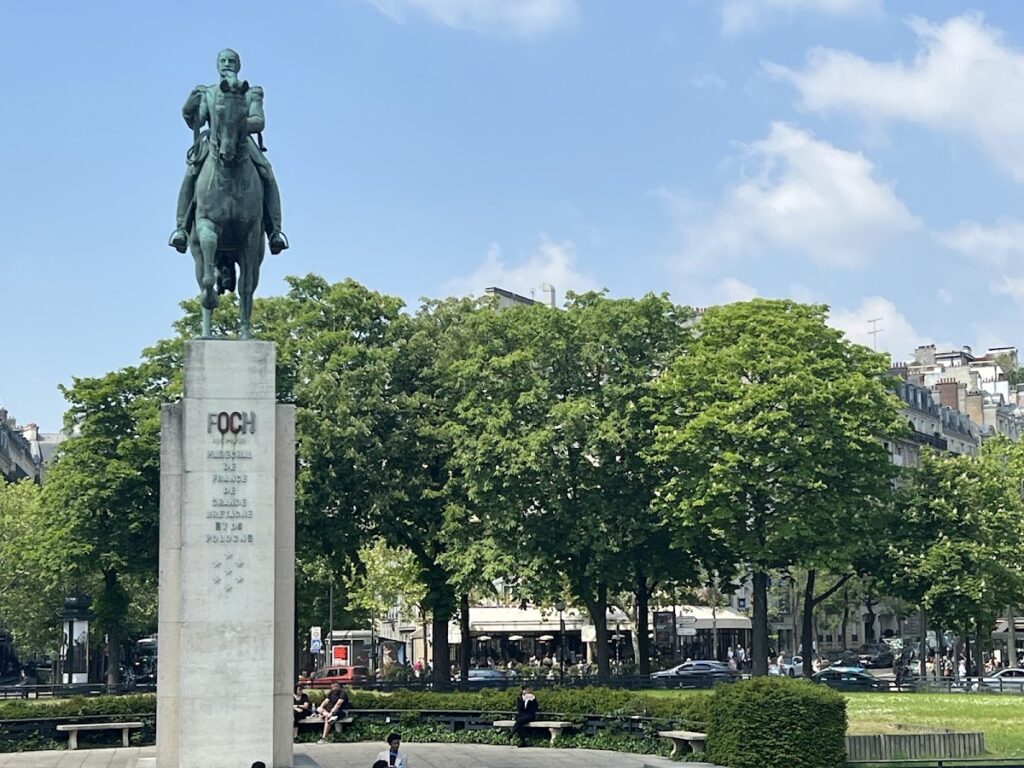 Palais de Chaillot: A Parisian Exhibition Palace and Cultural Complex 5 Palais de Chaillot