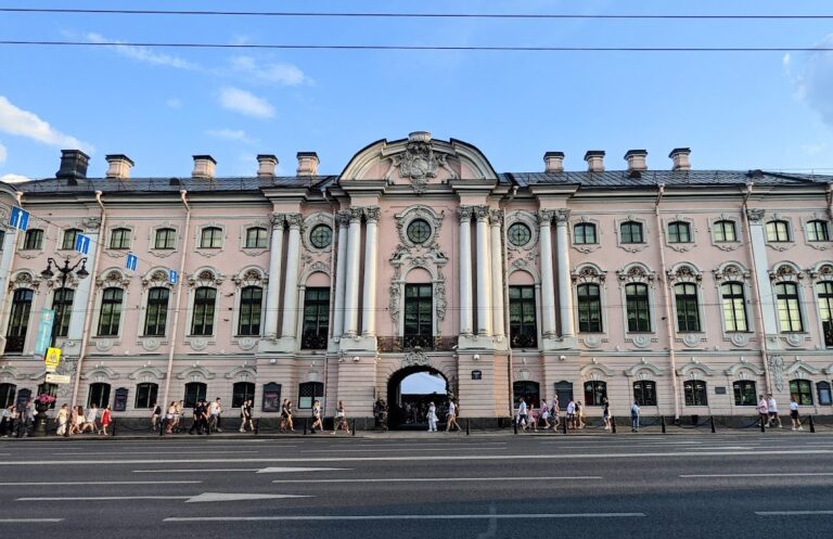 Stroganov Palace: An Imperial-Era Urban Residence in Saint Petersburg