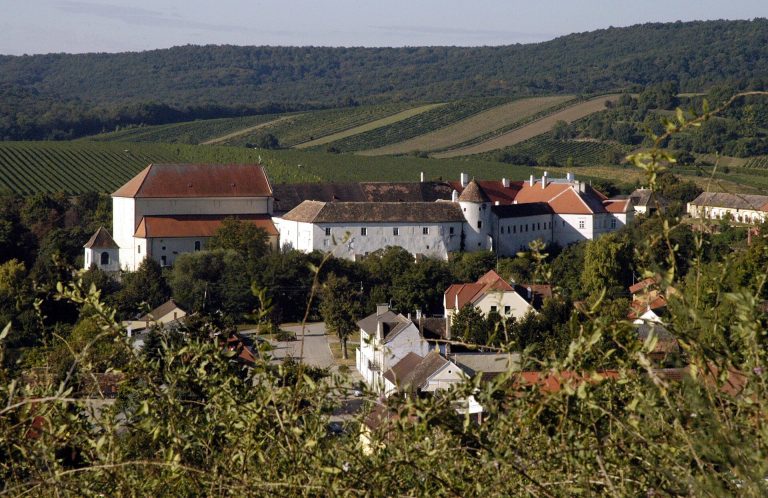 Schloss Mailberg: A Hospitaller Commandery and Baroque Palace in Austria