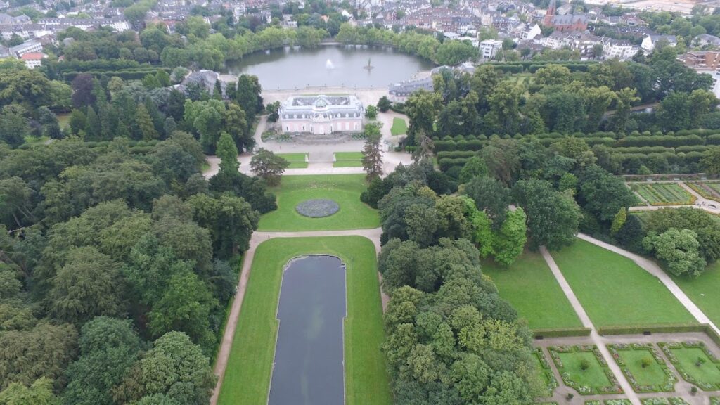 Benrath Palace: A Baroque Summer and Hunting Residence in Düsseldorf 4 Benrath Palace