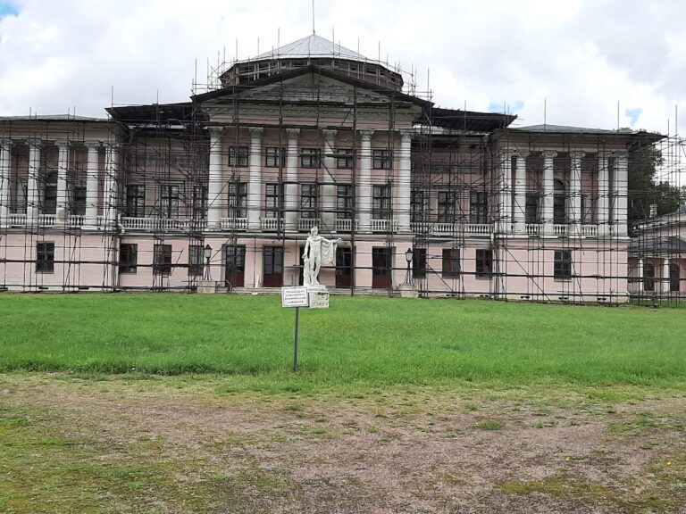Ostankino Palace: A Russian Neoclassical Wooden Palace-Theatre