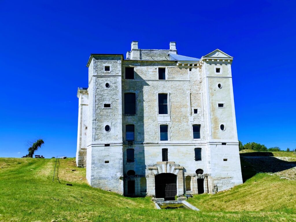 Château de Maulnes: A Mannerist Renaissance Château in France 2 Château de Maulnes