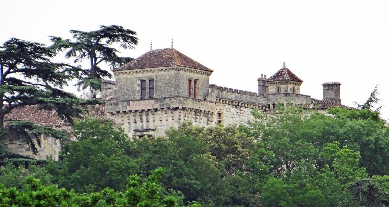 Château de Castelnoubel: A Fortified Castle in France