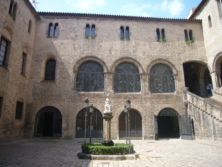 Palau Episcopal de Barcelona: An Archiepiscopal Residence and Diocesan Archive