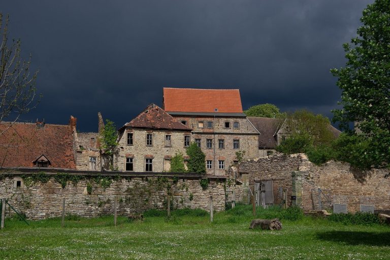 Schloss Erxleben: A Medieval Castle Complex and Alvensleben Estate in Germany